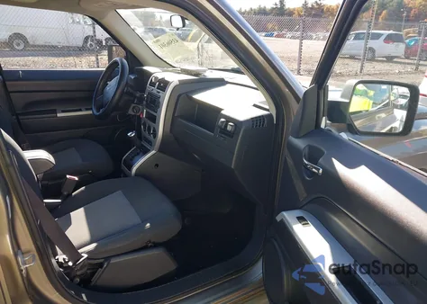 2008 Jeep Patriot Sport from USA, damaged, VIN 1J8FF28W88D563999